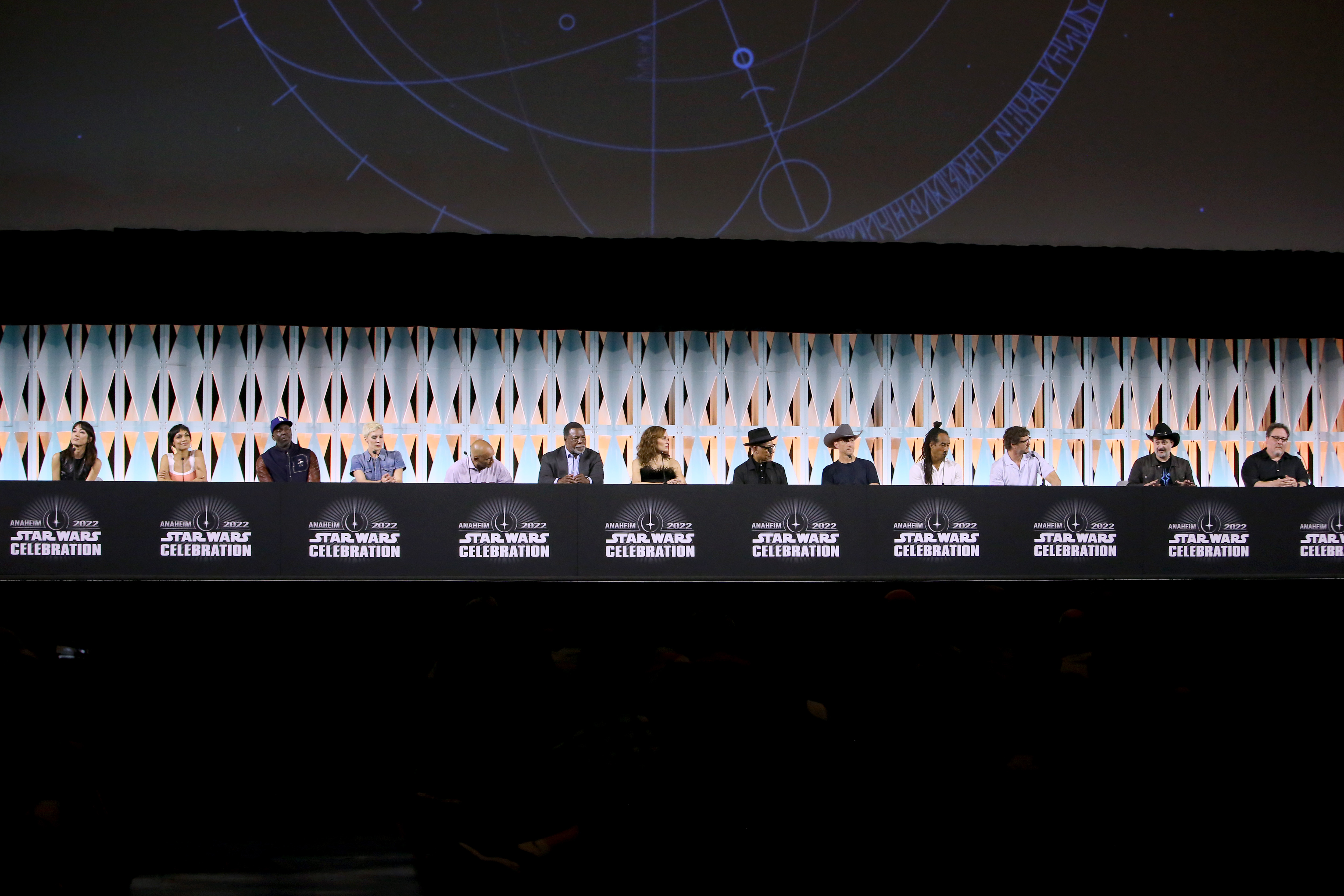 Disney+ comparte imágenes de Mando+, el panel de Star Wars Celebration